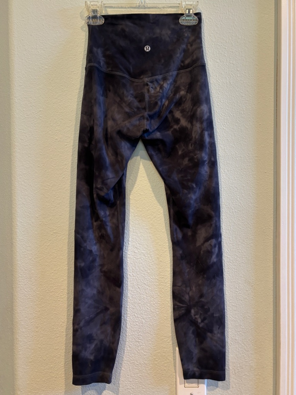 Lululemon Black Tie-Dye Leggings size XS